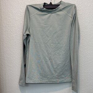 REI Kids Midweight Base Crew Long Underwear Top. Medium - sea spray